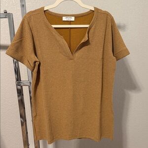 Zenana Outfitters Camel Tan Short Sleeve Waffle Knit Top Medium